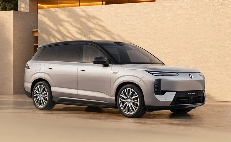 Denza N8 elétrico em detalhe divulgado por fonte chinesa