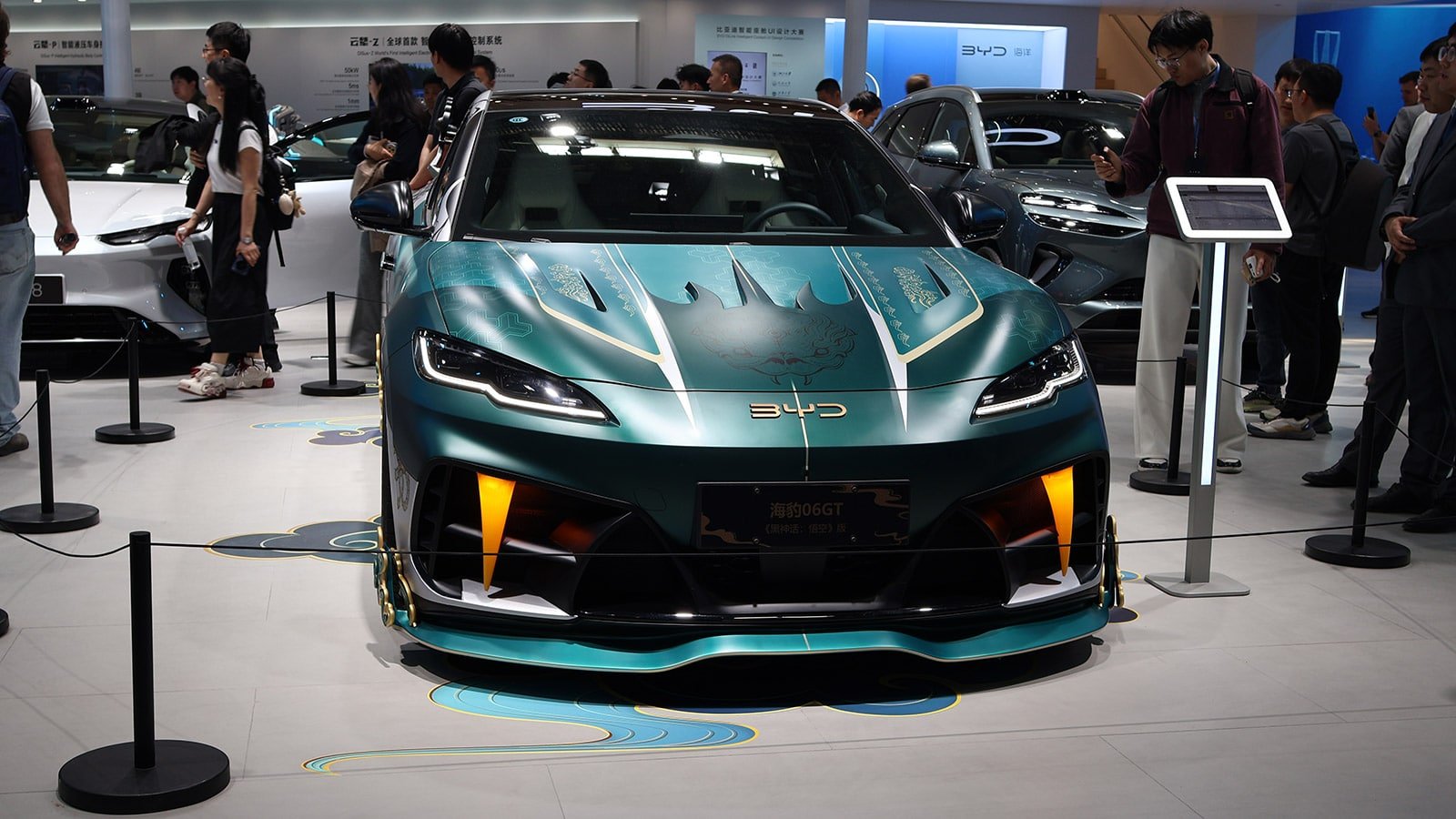BYD acelera estratégia global com recarga ultrarrápida fora da China