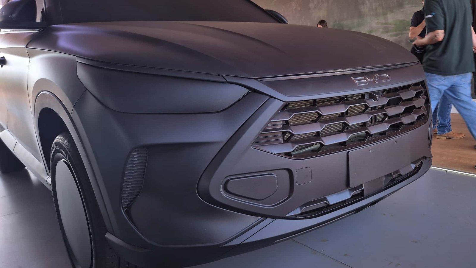 Detalhe da BYD Mako, picape híbrida flex voltada ao mercado brasileiro