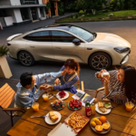 Geely Galaxy TT elétrico em imagem de divulgação na China